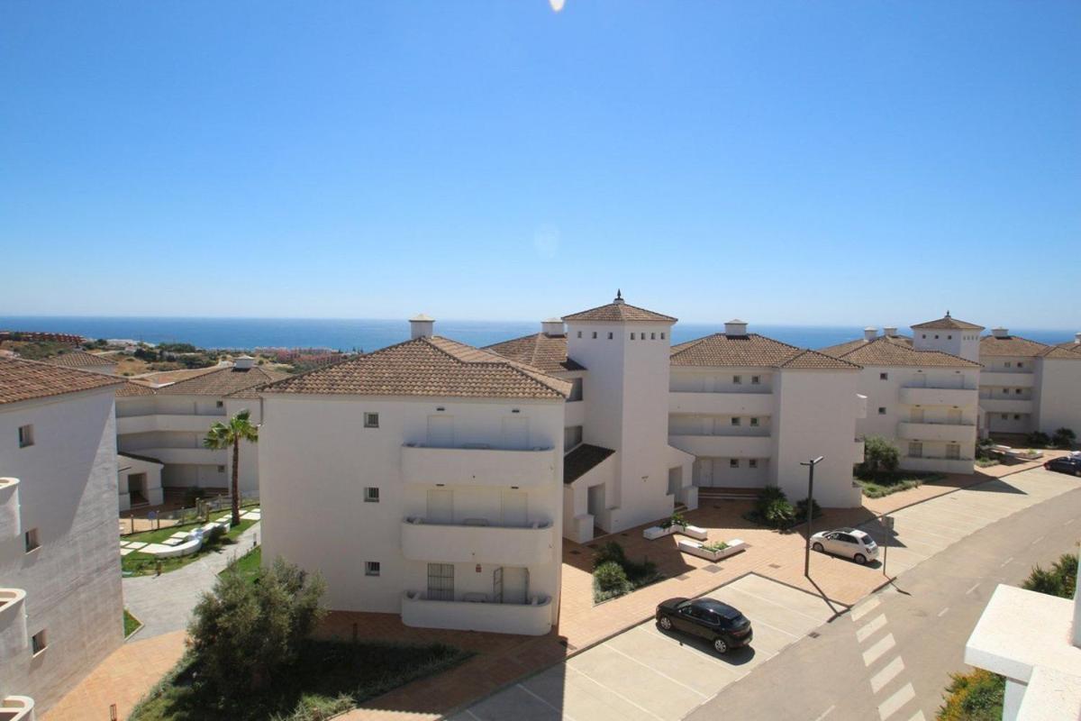 Small Oasis Nelson Mandela Apartment With Sea View, Two Bedrooms, Parking, Terrace And Pool Manilva Esterno foto